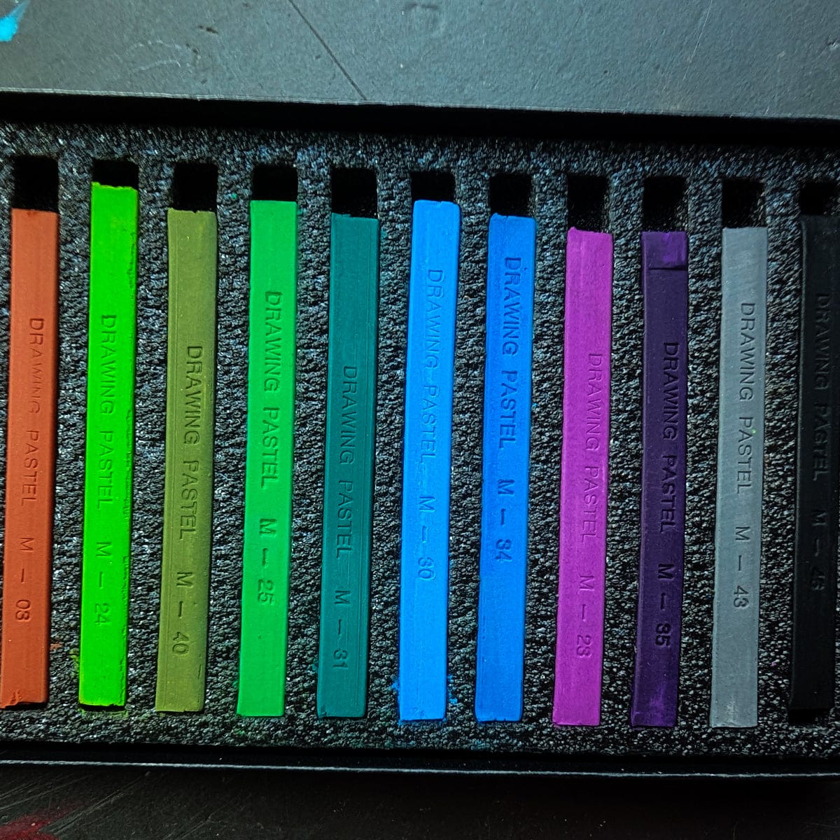Mungyo Hard Pastel Set Mungyo - Artists' Drawing Pastels - Set of 24 Colours