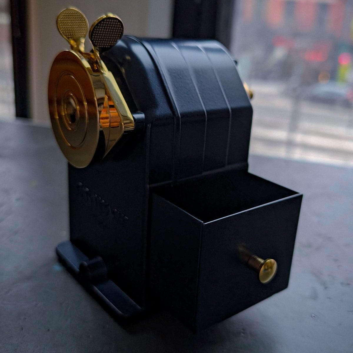 Caran d'Ache Sharpener Caran d'Ache - Pencil Sharpening Machine - Collector's Edition: Cosmic Blue