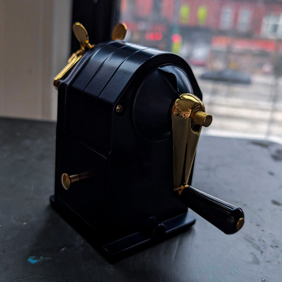 Caran d'Ache Sharpener Caran d'Ache - Pencil Sharpening Machine - Collector's Edition: Cosmic Blue