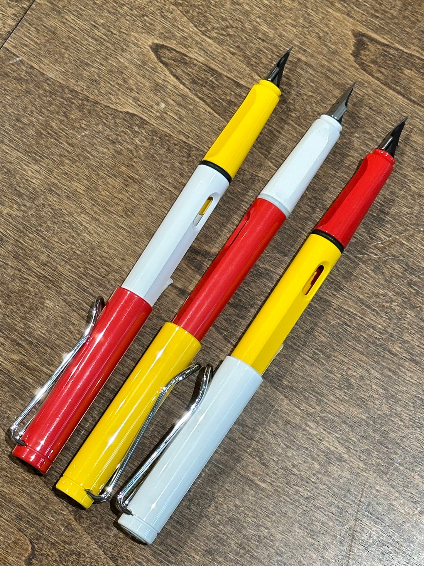 Gwartzman's Art Supplies Event Custom LAMY Safari Lab