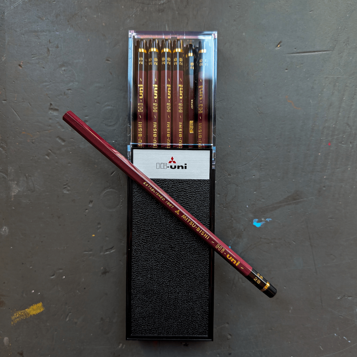 Mitsubishi Graphite Pencil Set 2B Mitsubishi - Hi-uni  Professional Graphite Pencils - Cases of 12