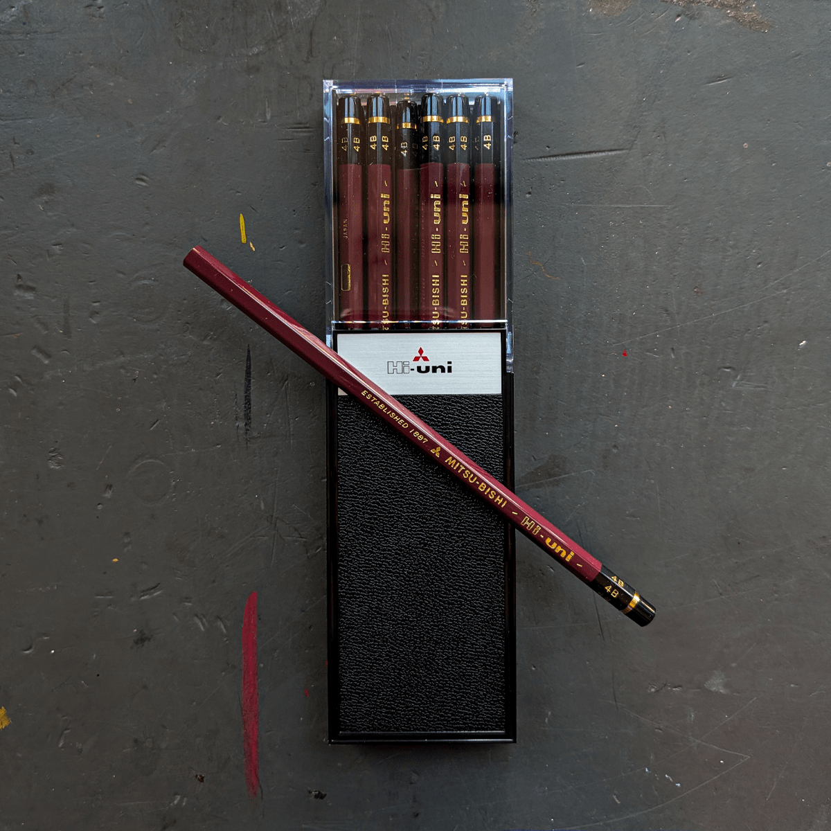 Mitsubishi Graphite Pencil Set 4B Mitsubishi - Hi-uni  Professional Graphite Pencils - Cases of 12