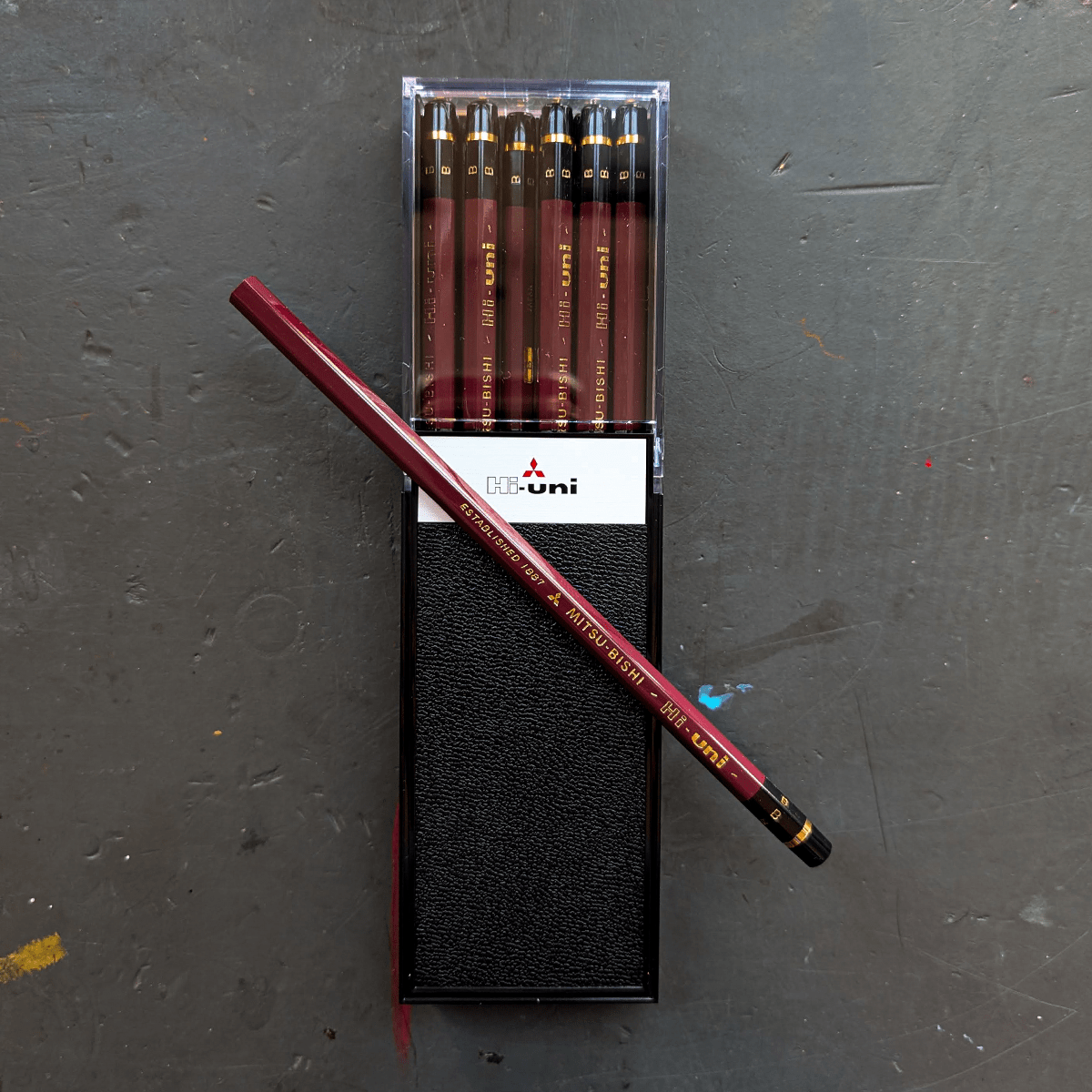 Mitsubishi Graphite Pencil Set B Mitsubishi - Hi-uni  Professional Graphite Pencils - Cases of 12