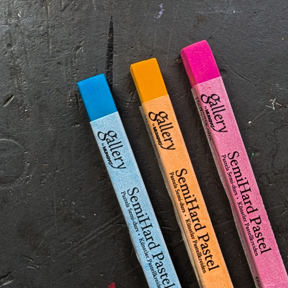 Mungyo Hard Pastel Set Mungyo - Semi Hard Pastels - Set of 24 Colours
