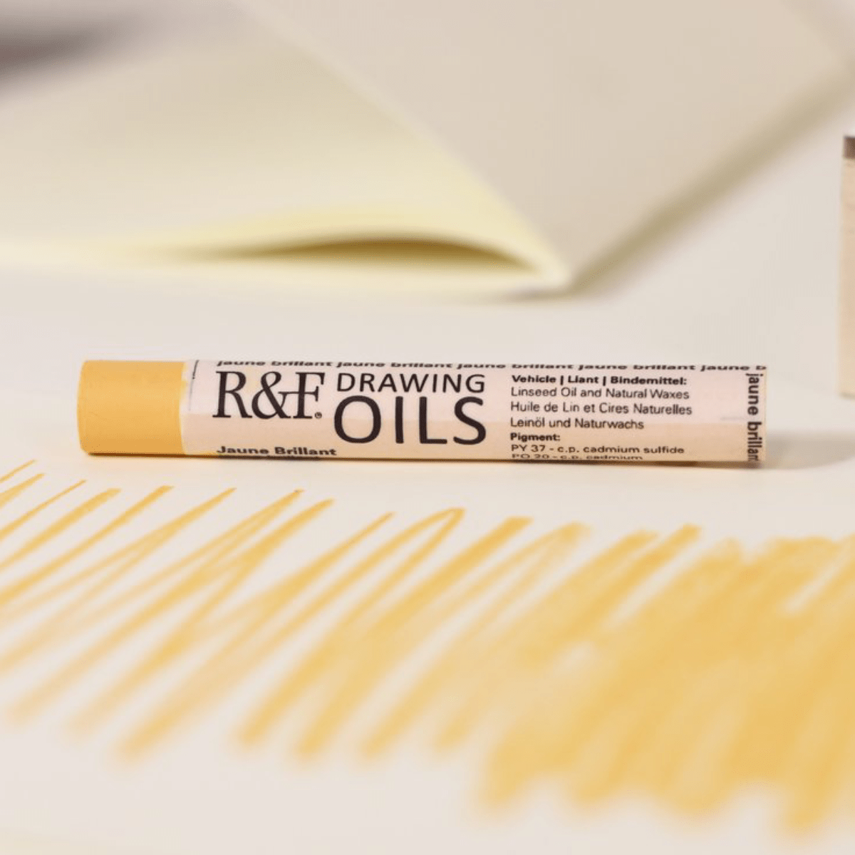 R&F Handmade Paints Pigment Stick Jaune Brillant R&F - Drawing Oils - 12mL Sticks