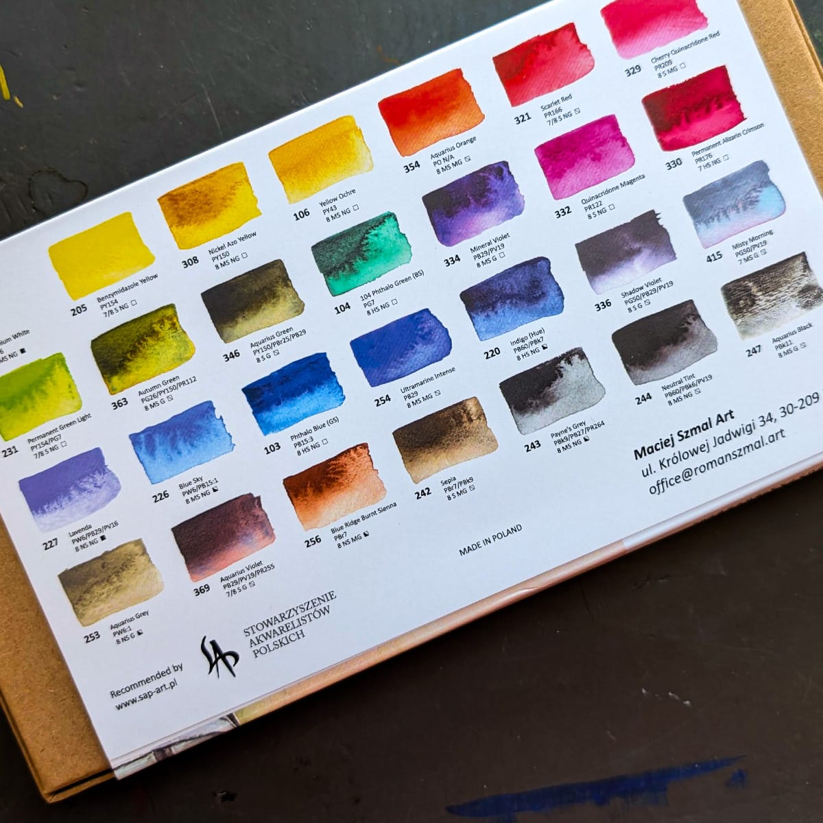 Roman Szmal Watercolour Set Roman Szmal - Aquarius Watercolour Set - Signature Master Set - Mona Omrani - 28 Full Pans