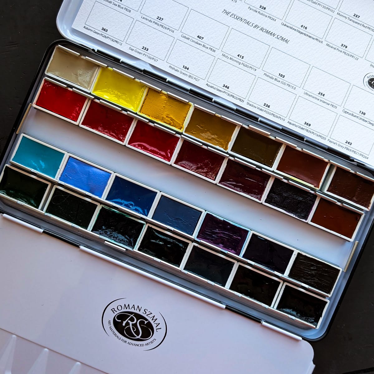 Roman Szmal Watercolour Set Roman Szmal - Aquarius Watercolour Set - The Essentials Palette - 28 Full Pans
