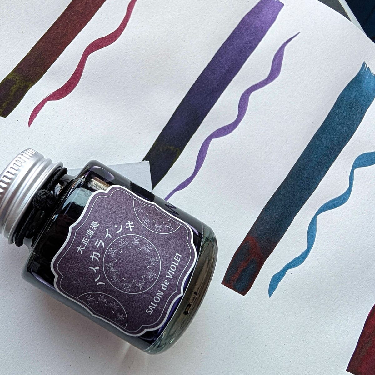 Teranishi Chemical Industry Co. Calligraphy Ink Salon de Violet Guitar - Taisho Romance - High Colour Fountain Pen Ink - 40mL Bottles